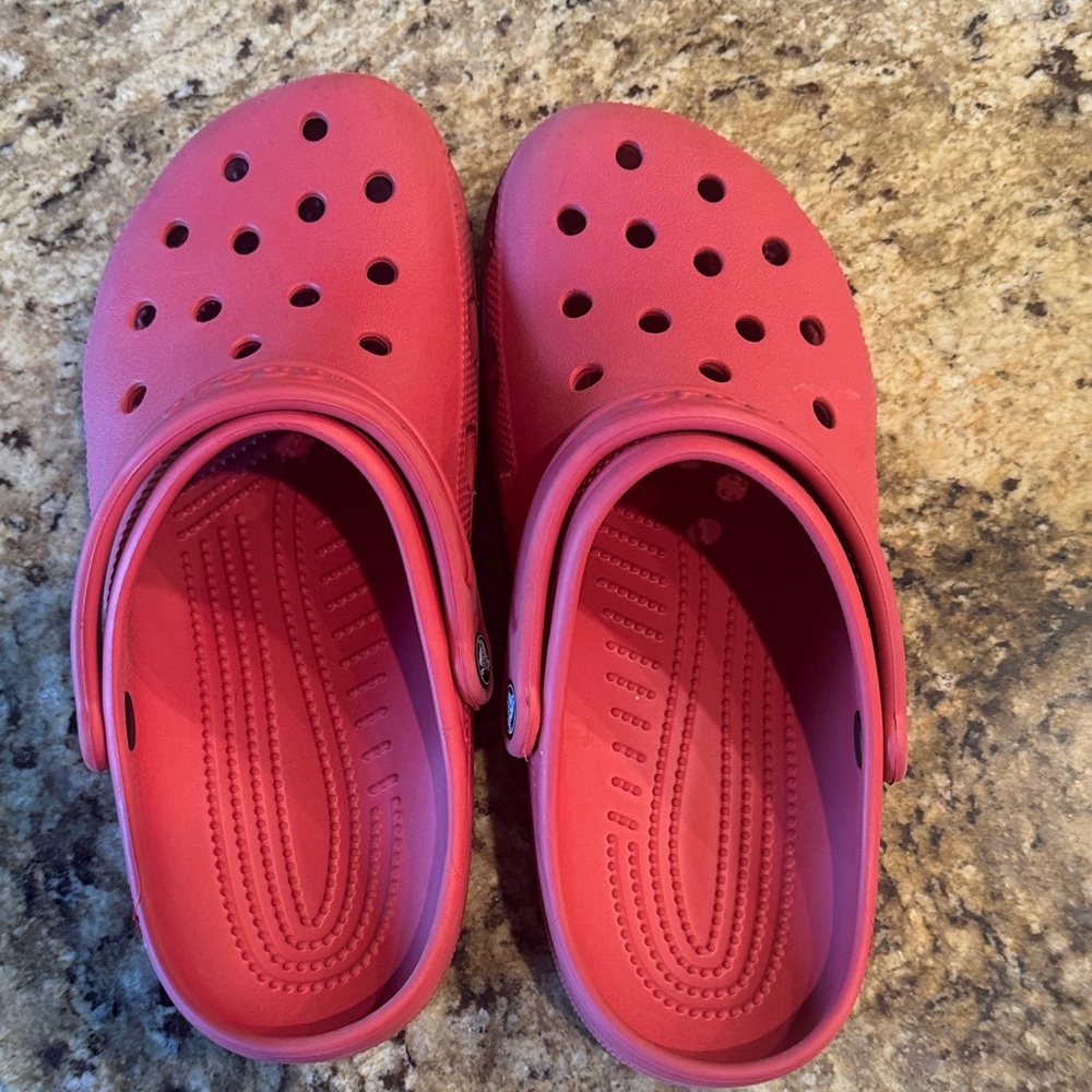 good condition red crocs